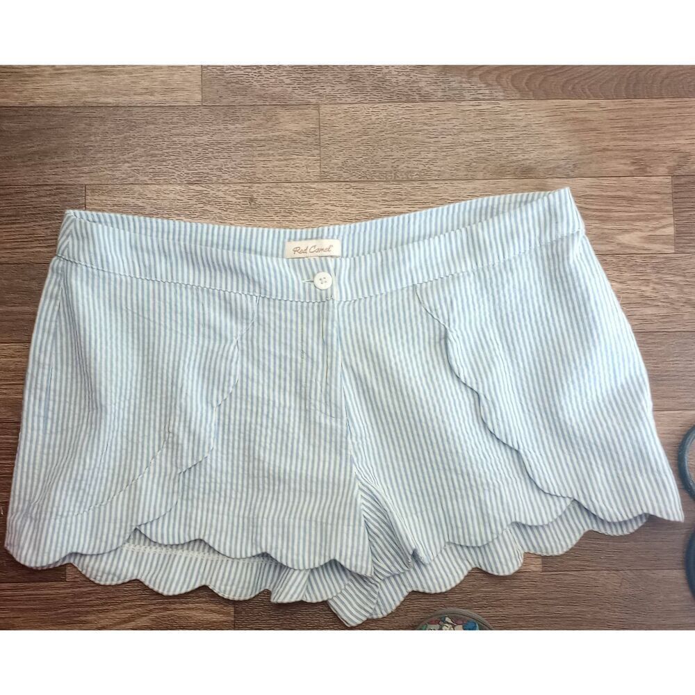 Red camel blue and white pinstripe scalloped hemmed short shorts size 13 J